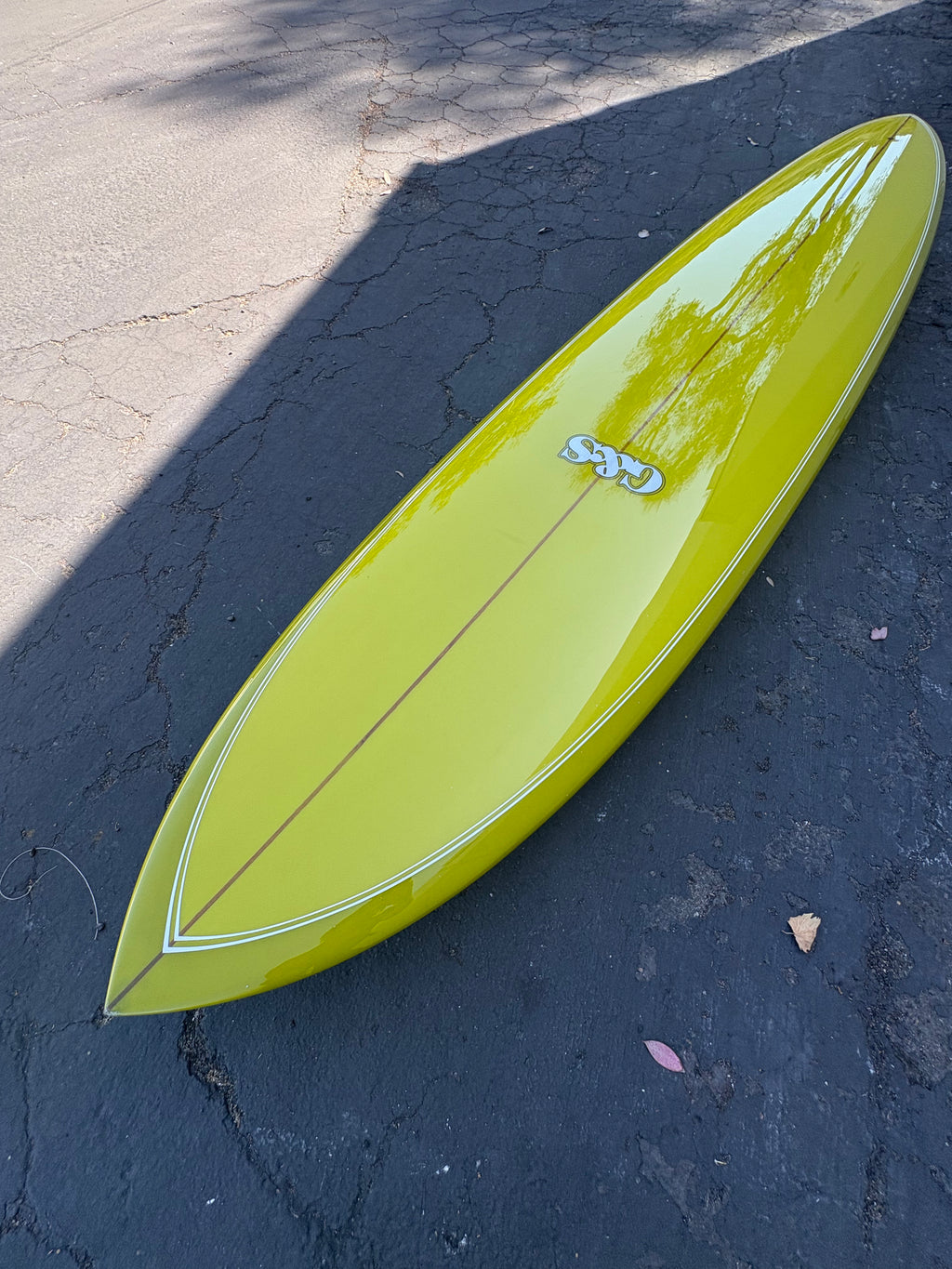 8'2 #22249  Magic Round Pin